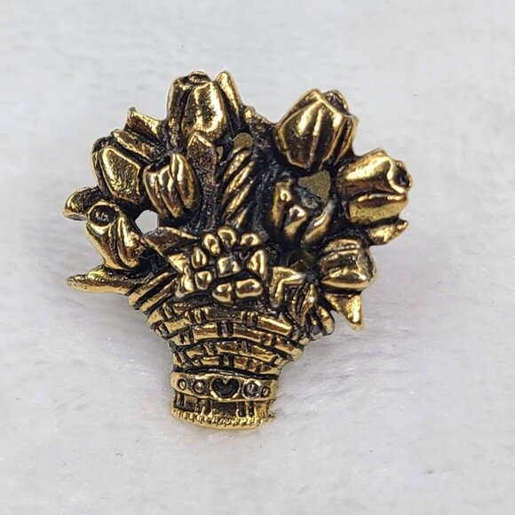 Vintage Gold Tone Flower Basket Lapel Pin Miniature Tulip Bouquet Signed CTA - Picture 2 of 6